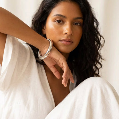 STEEL COLOR SIMPLE STYLE STAINLESS STEEL PLATING 14K GOLD PLATED BANGLE